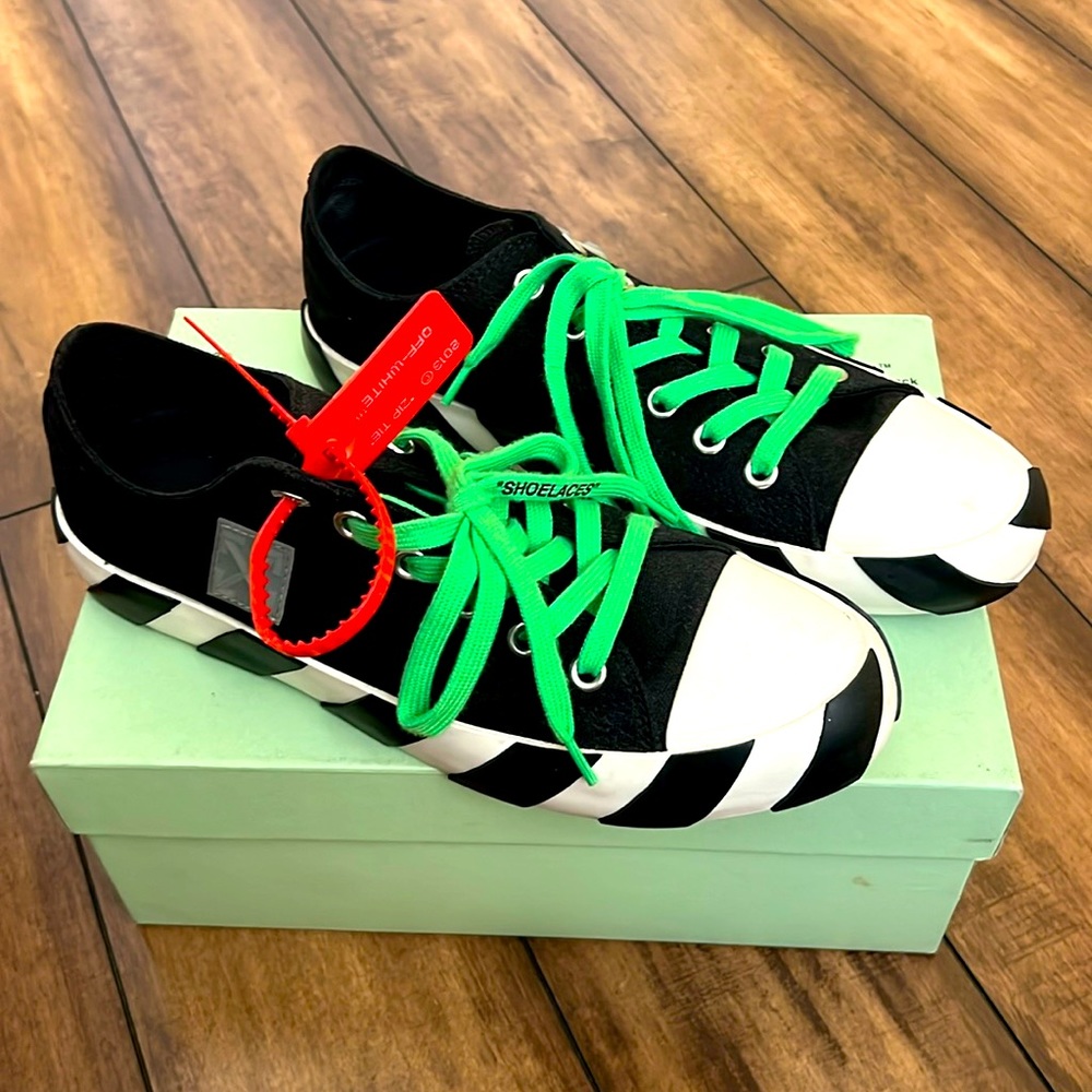 Off White Lace Up Vulcanized Shoes